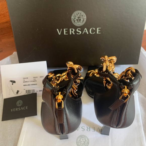 Gorgeous Versace Medusa Chain Heels Sandals - Picture 2 of 7